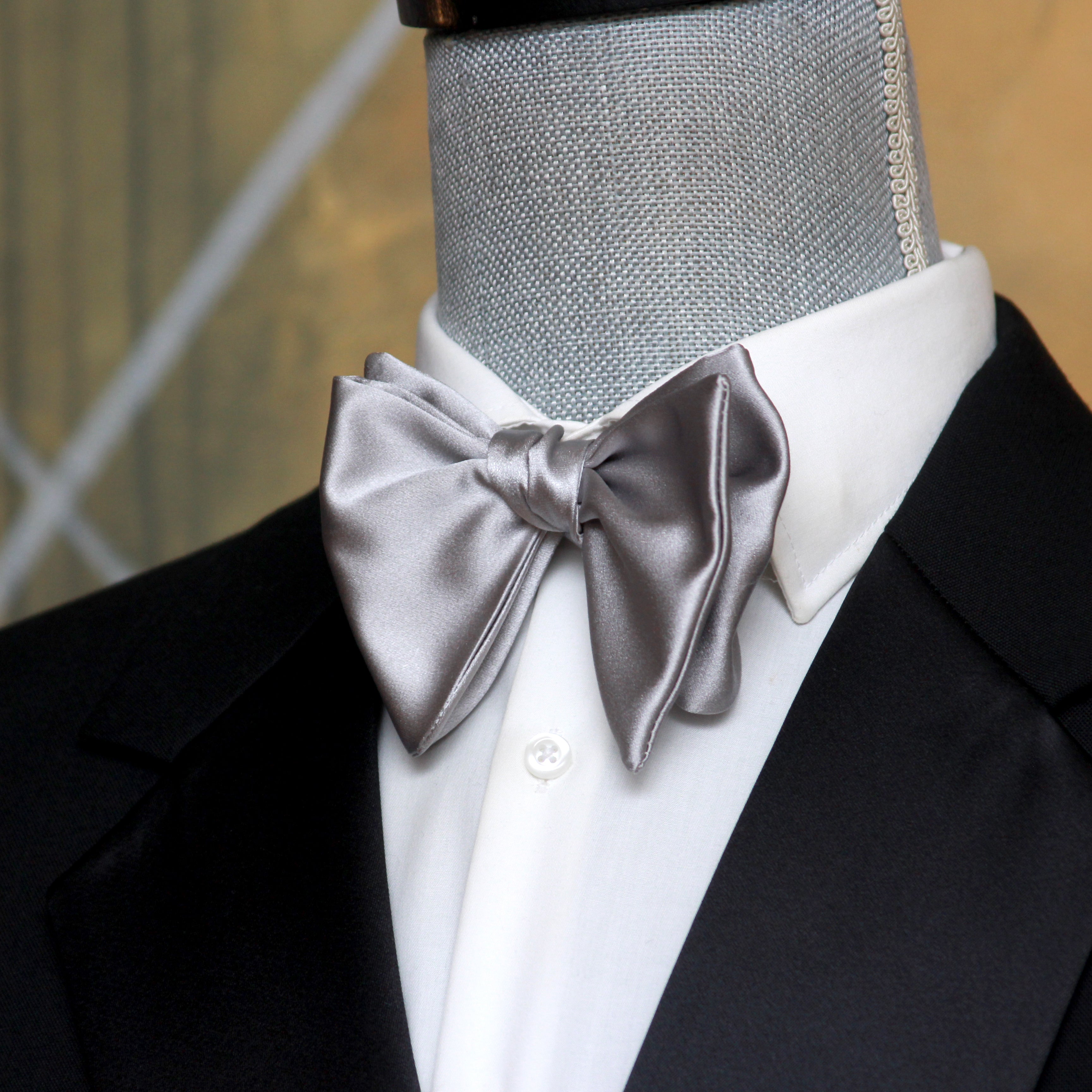 Big Butterfly Silver Silk Bow Tie