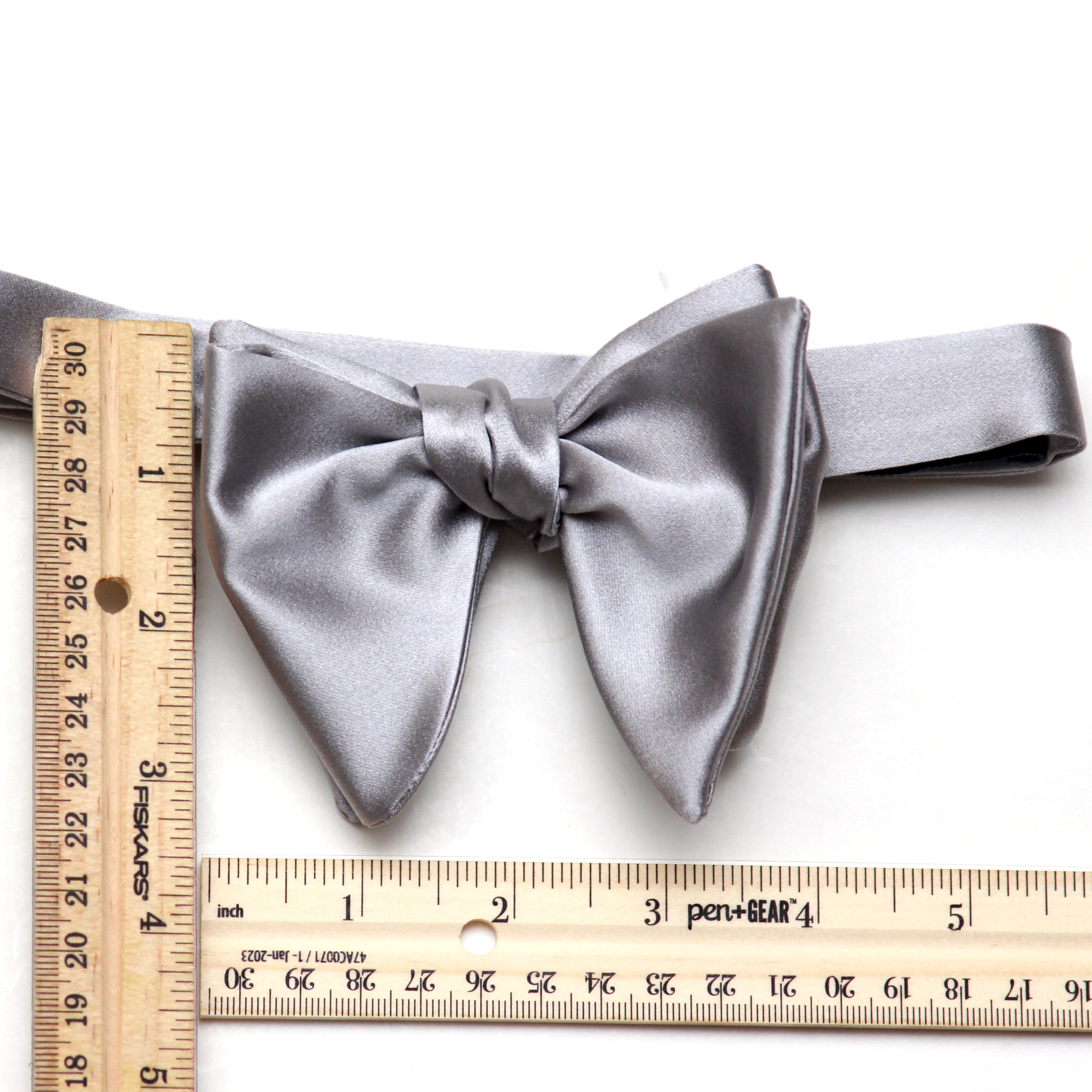 Big Butterfly Silver Silk Bow Tie