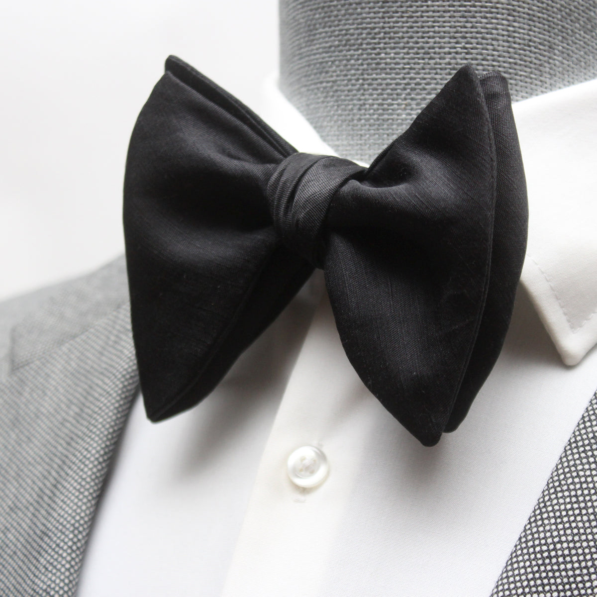 Buy Solid Black Butterfly Bow Tie - the tie hub
