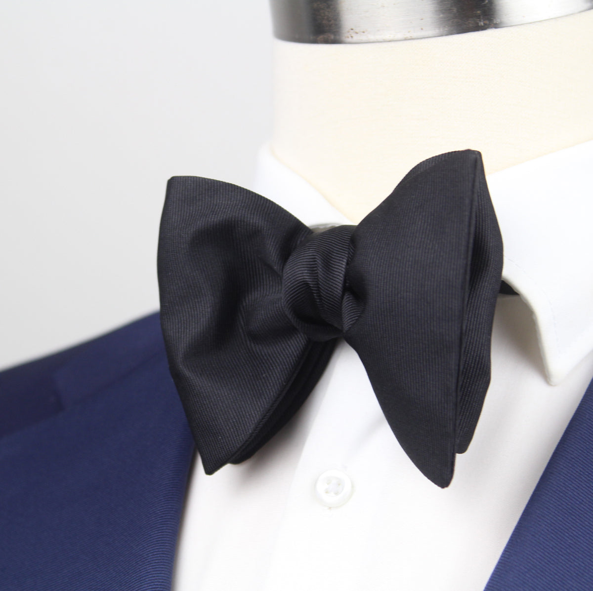 Black Large Grosgrain Silk Tuxedo Bow Tie | Self-Tie Formal Bowtie