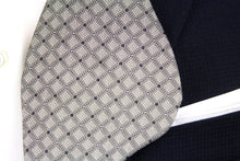 Load image into Gallery viewer, Grey Big Butterfly Silk Bow Tie
