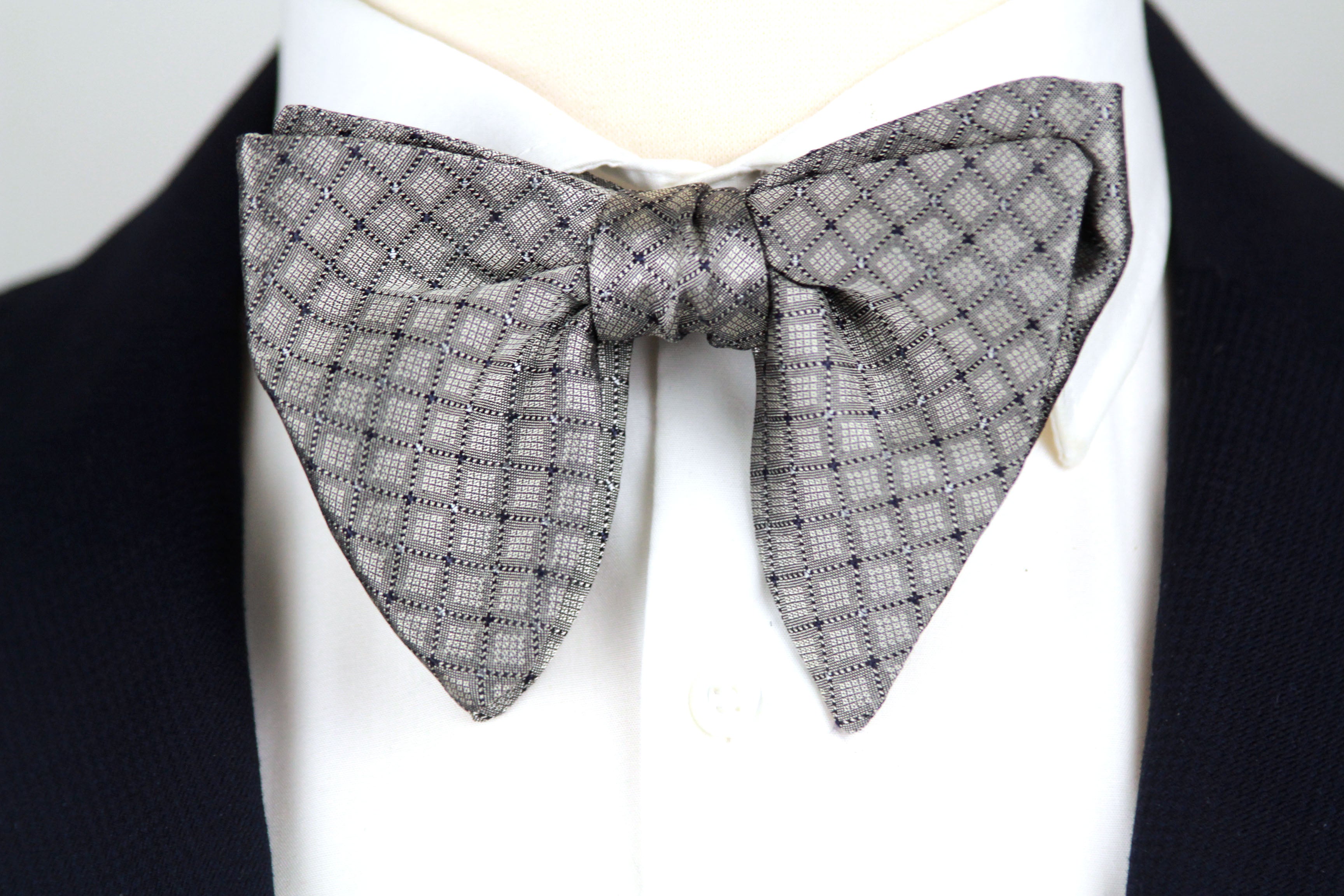 Grey Big Butterfly Silk Bow Tie