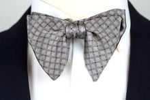 Load image into Gallery viewer, Grey Big Butterfly Silk Bow Tie
