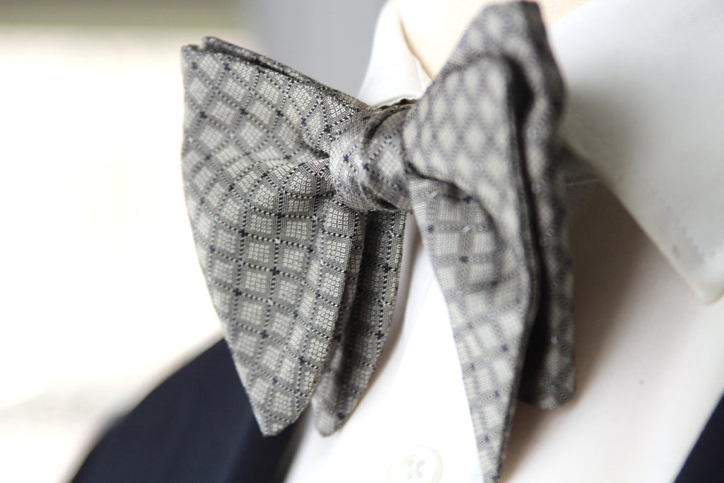 Grey Big Butterfly Silk Bow Tie