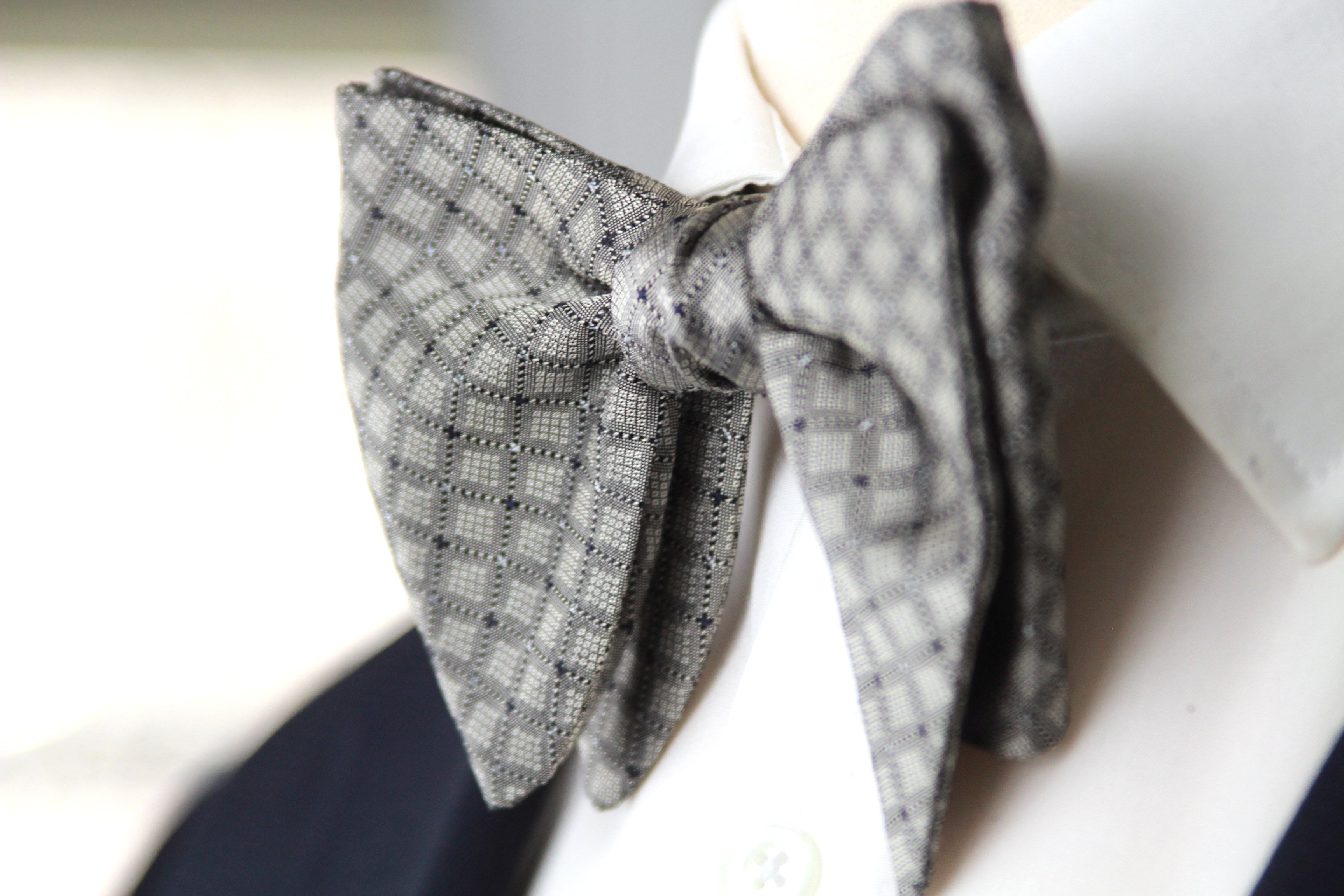Grey Big Butterfly Silk Bow Tie