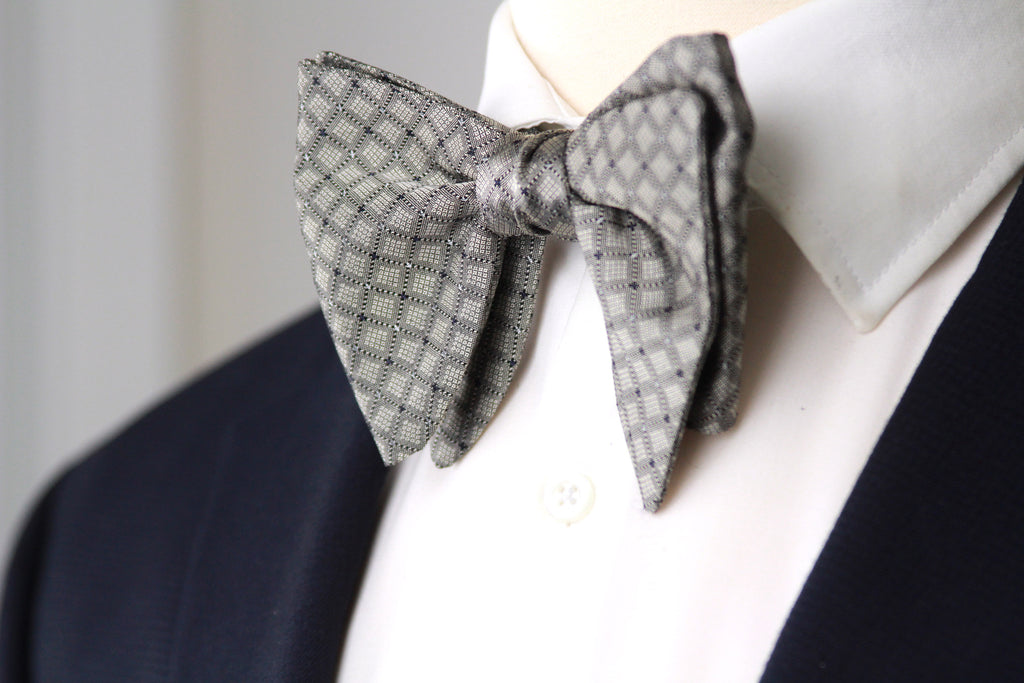 Grey Big Butterfly Silk Bow Tie