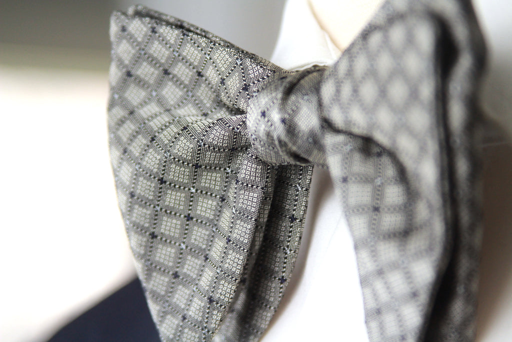 Grey Big Butterfly Silk Bow Tie