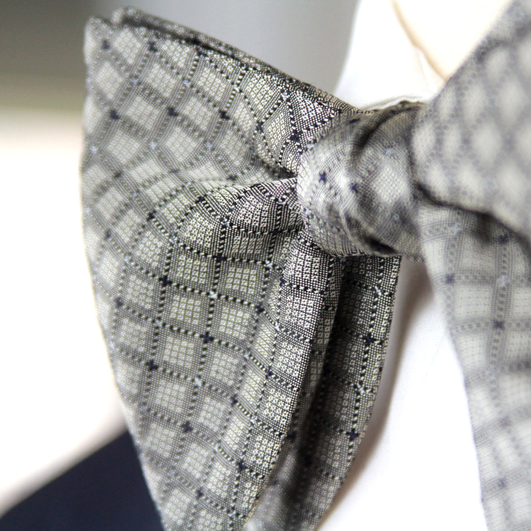 Grey Big Butterfly Silk Bow Tie