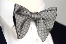 Load image into Gallery viewer, Grey Big Butterfly Silk Bow Tie
