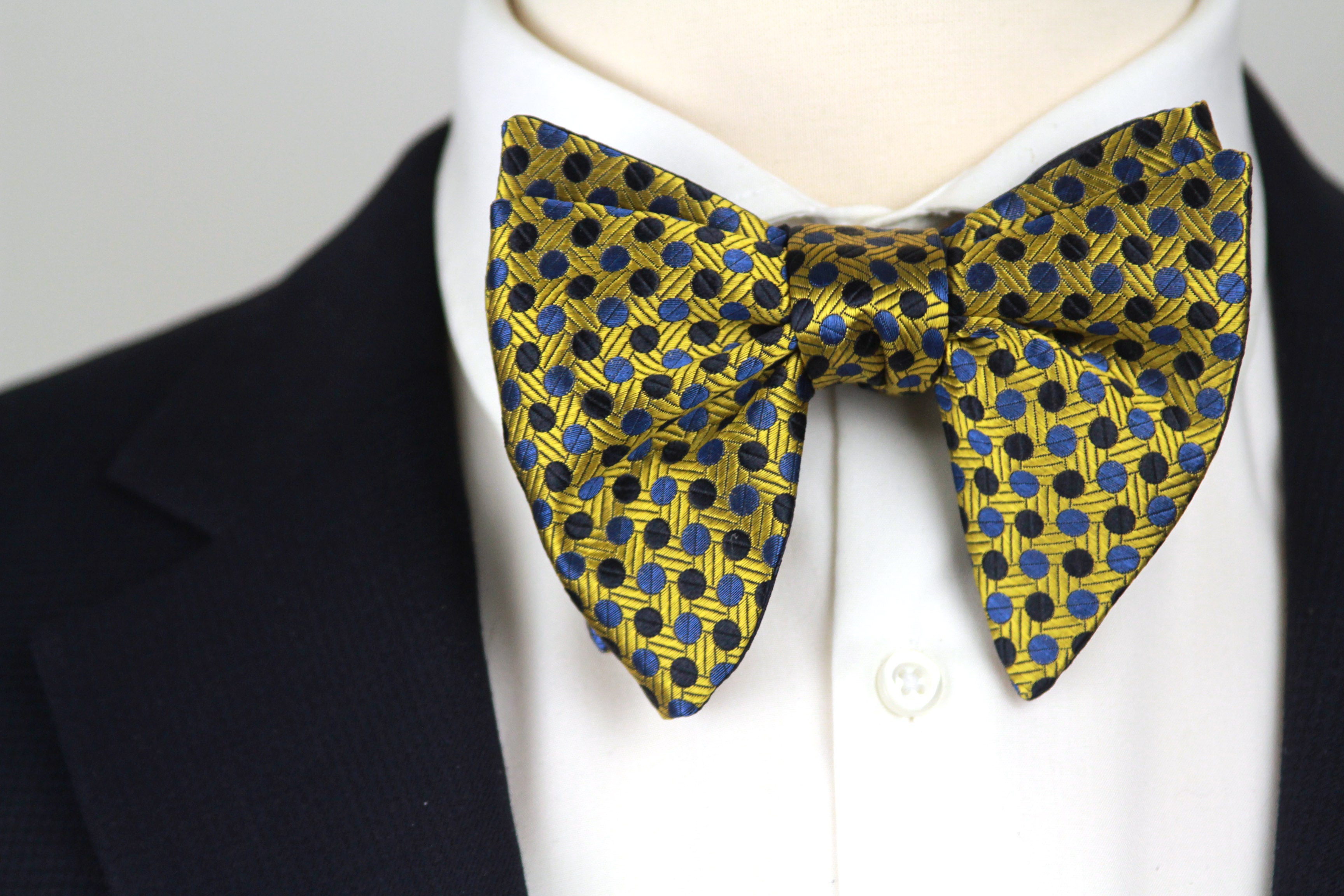 Large Men's Bow Tie