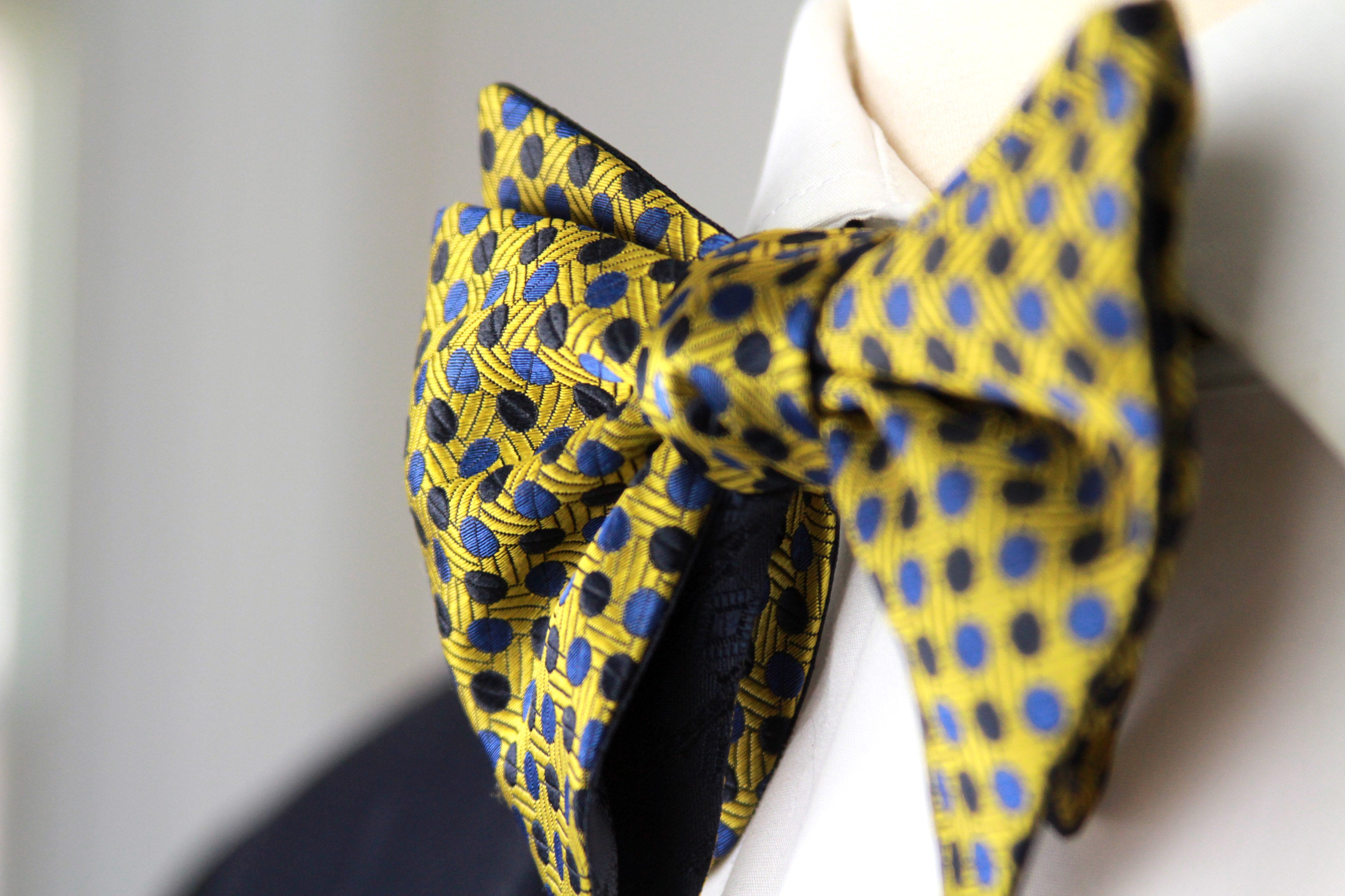 Large Men's Bow Tie