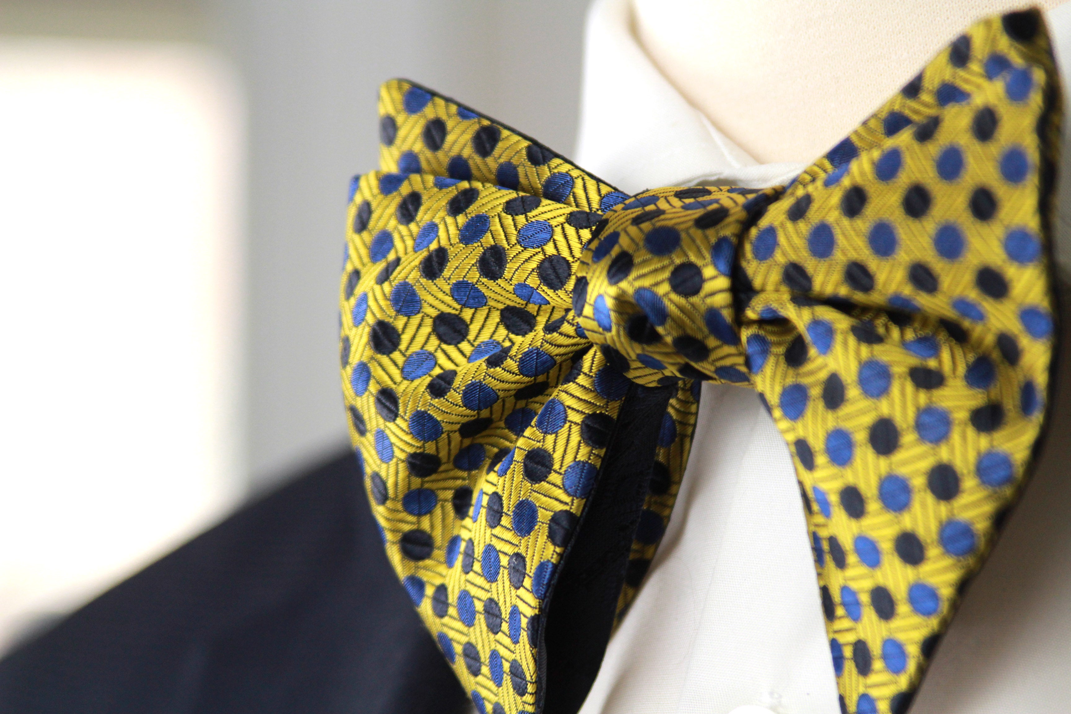 Large Men's Bow Tie