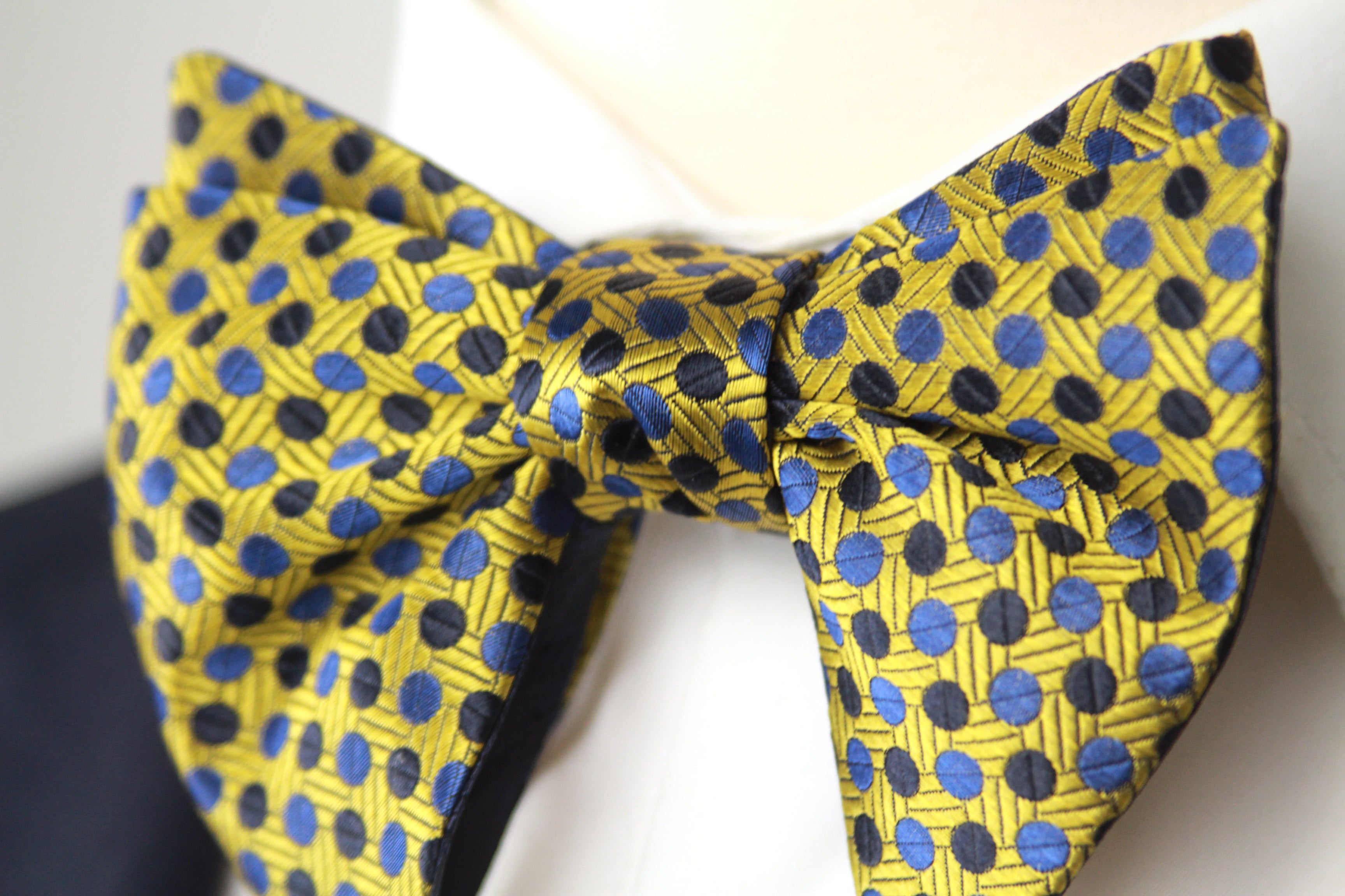 Large Men's Bow Tie