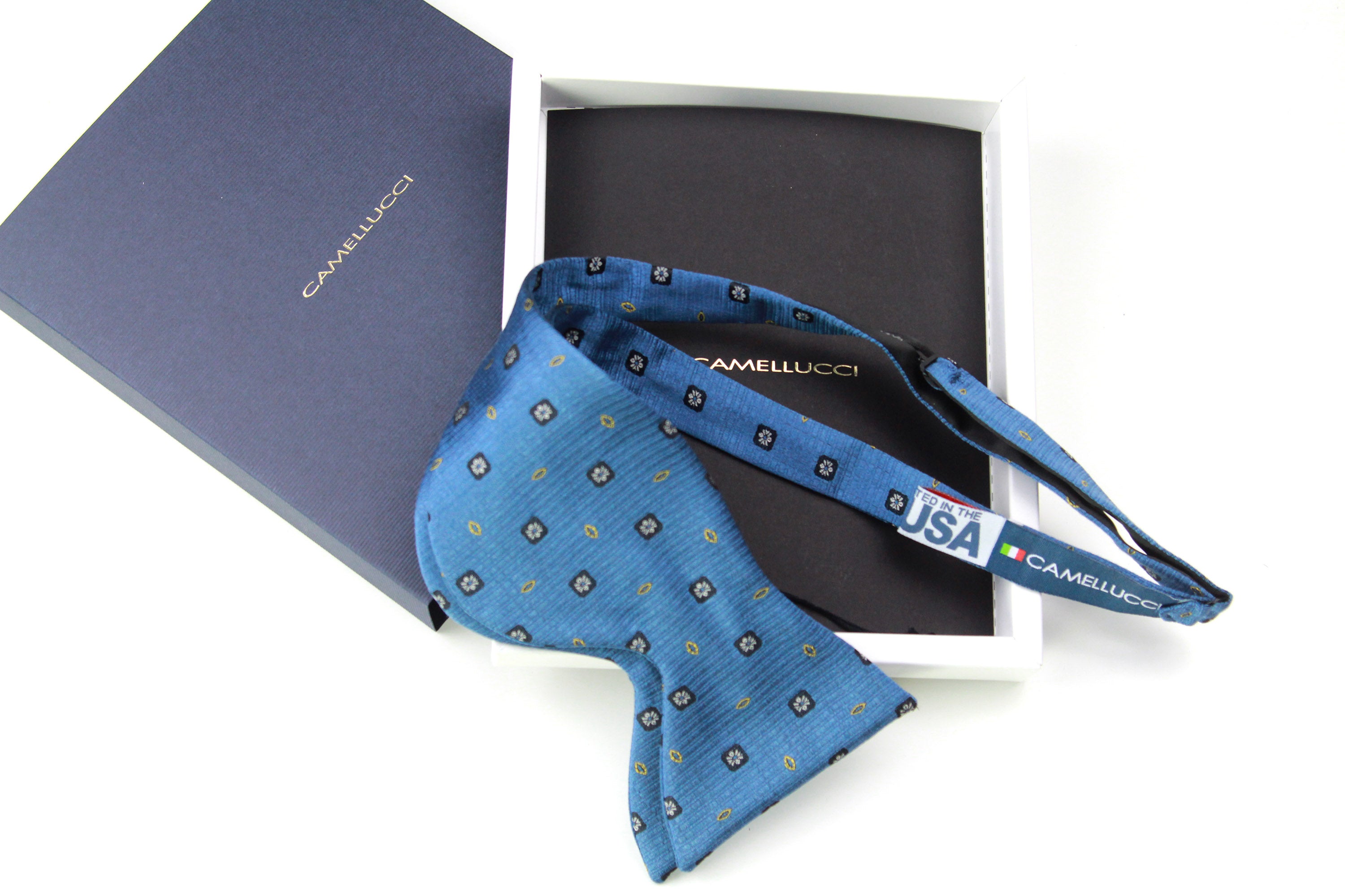 Big Butterfly Blue Ornament Silk Bow Tie
