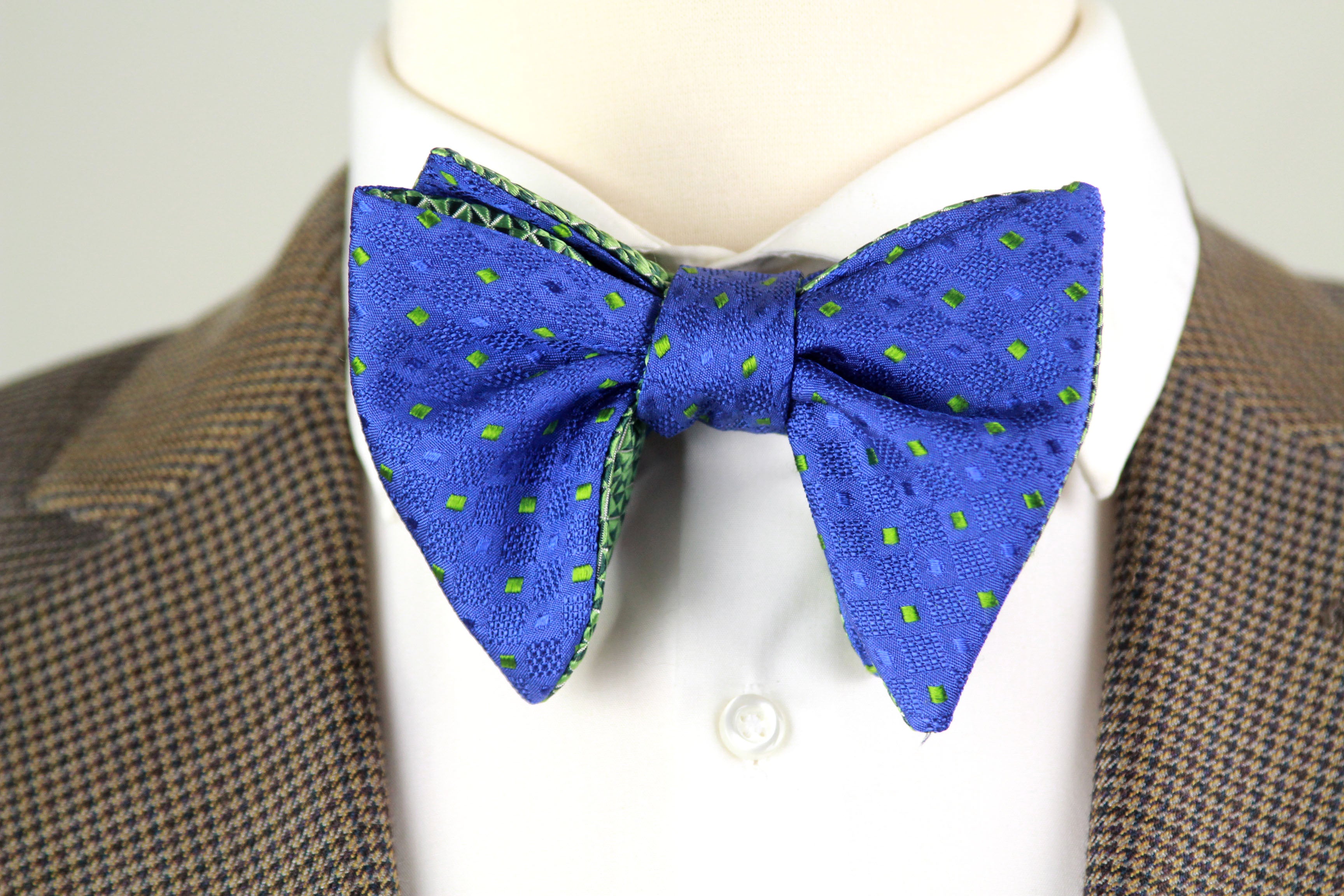 Big Butterfly Green Blue Silk Bow Tie