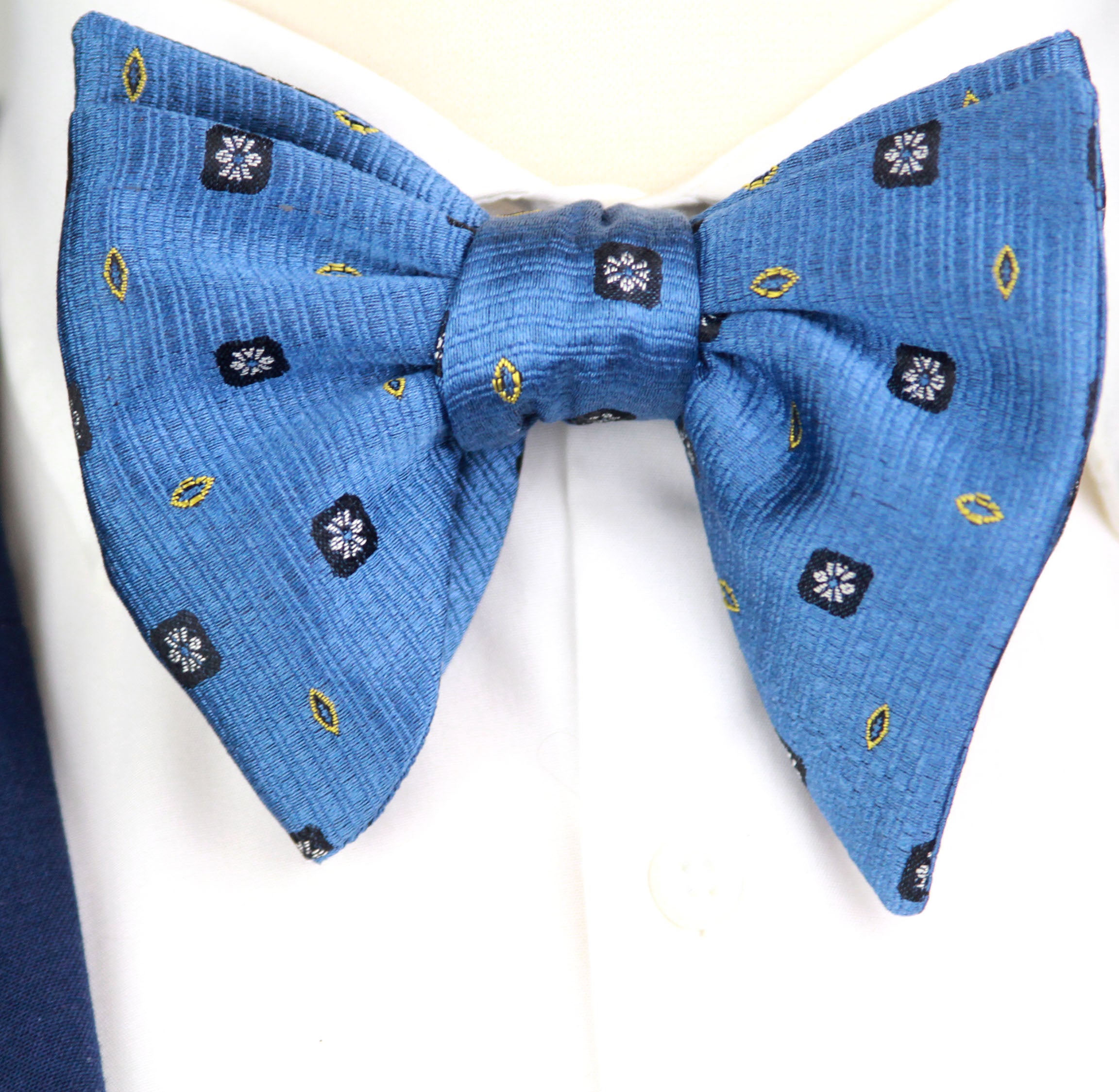 Big Butterfly Blue Ornament Silk Bow Tie