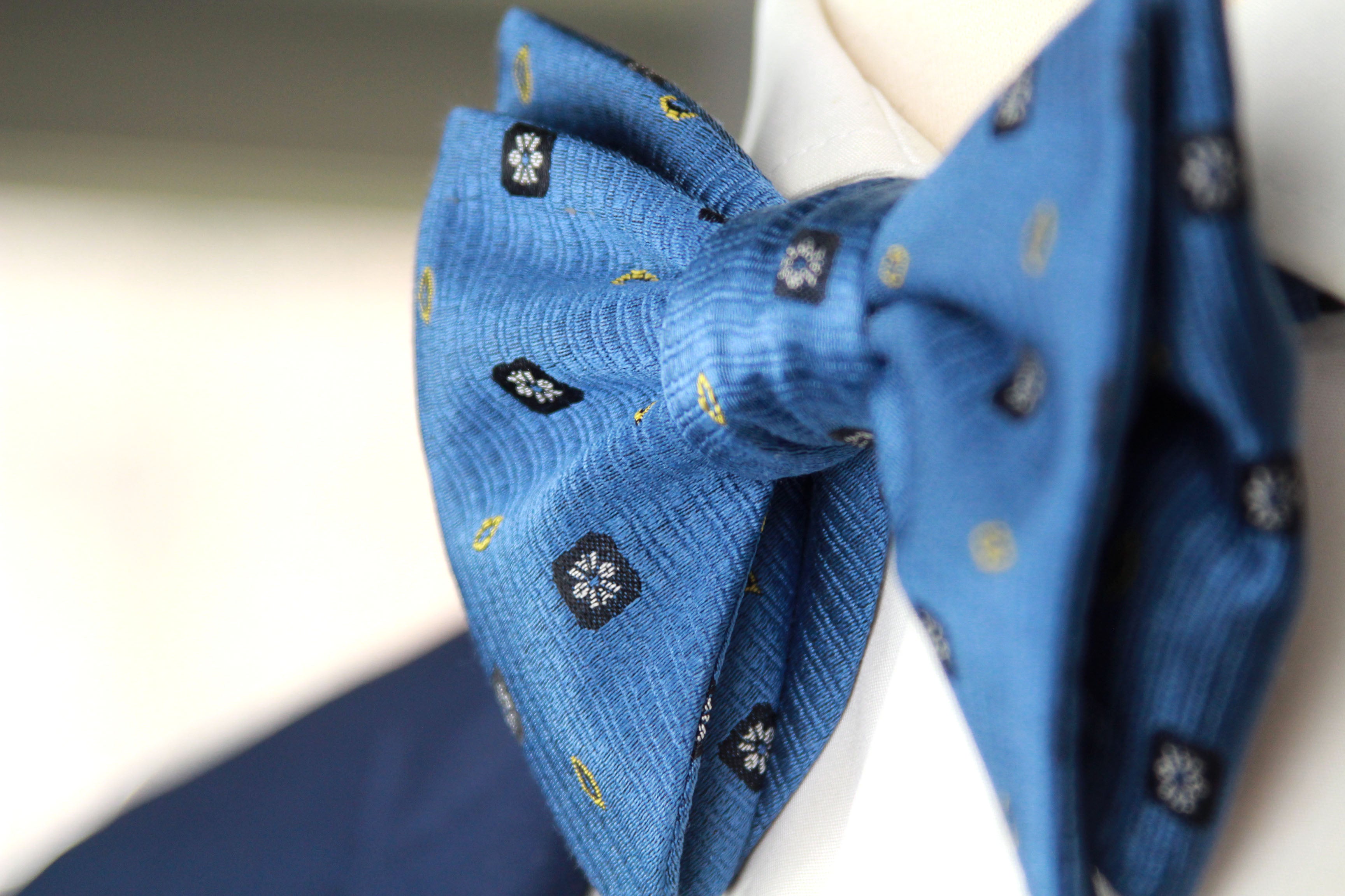 Big Butterfly Blue Ornament Silk Bow Tie