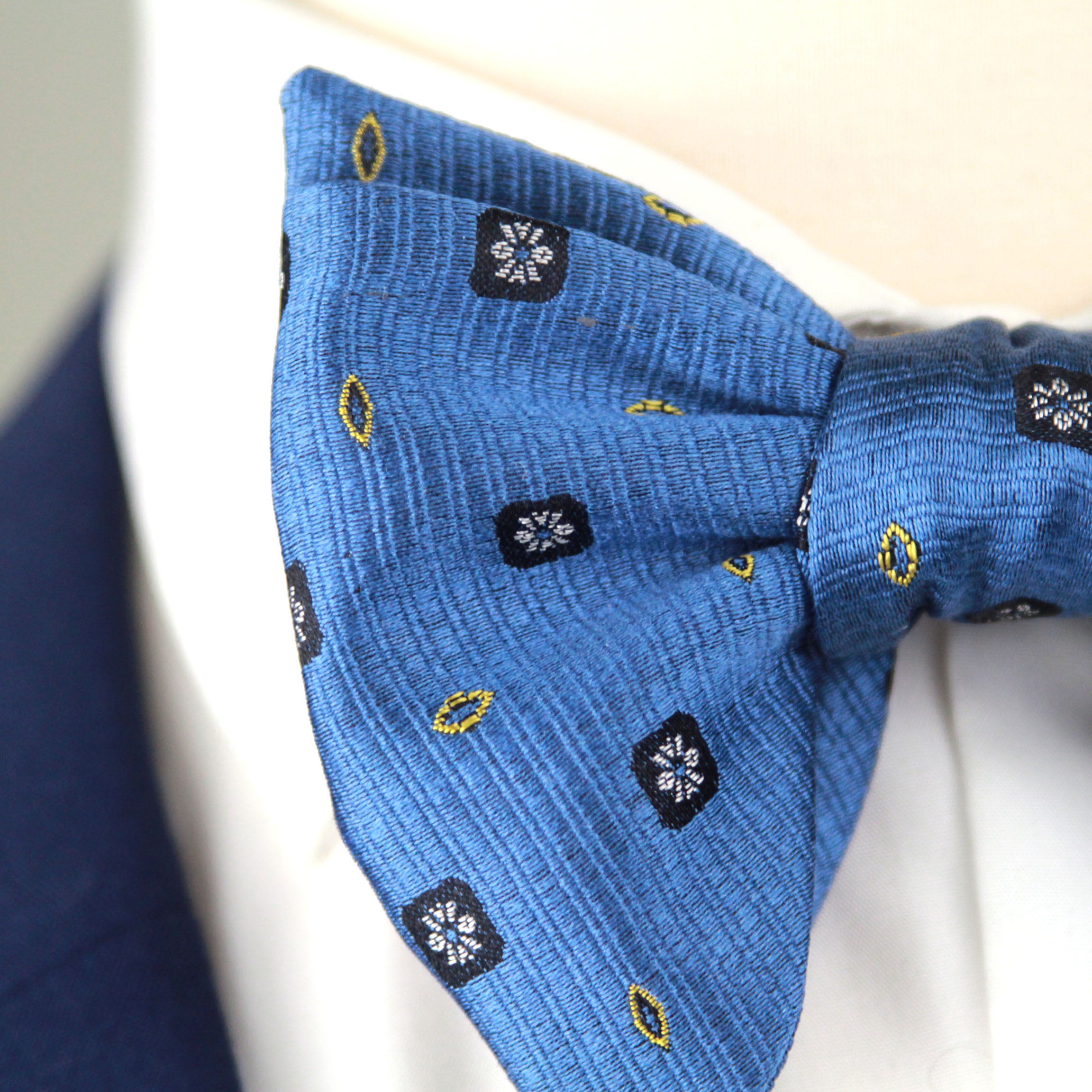 Big Butterfly Blue Ornament Silk Bow Tie