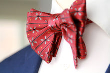 Load image into Gallery viewer, Large Self-tied Red Bow Tie
