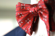 Load image into Gallery viewer, Large Self-tied Red Bow Tie

