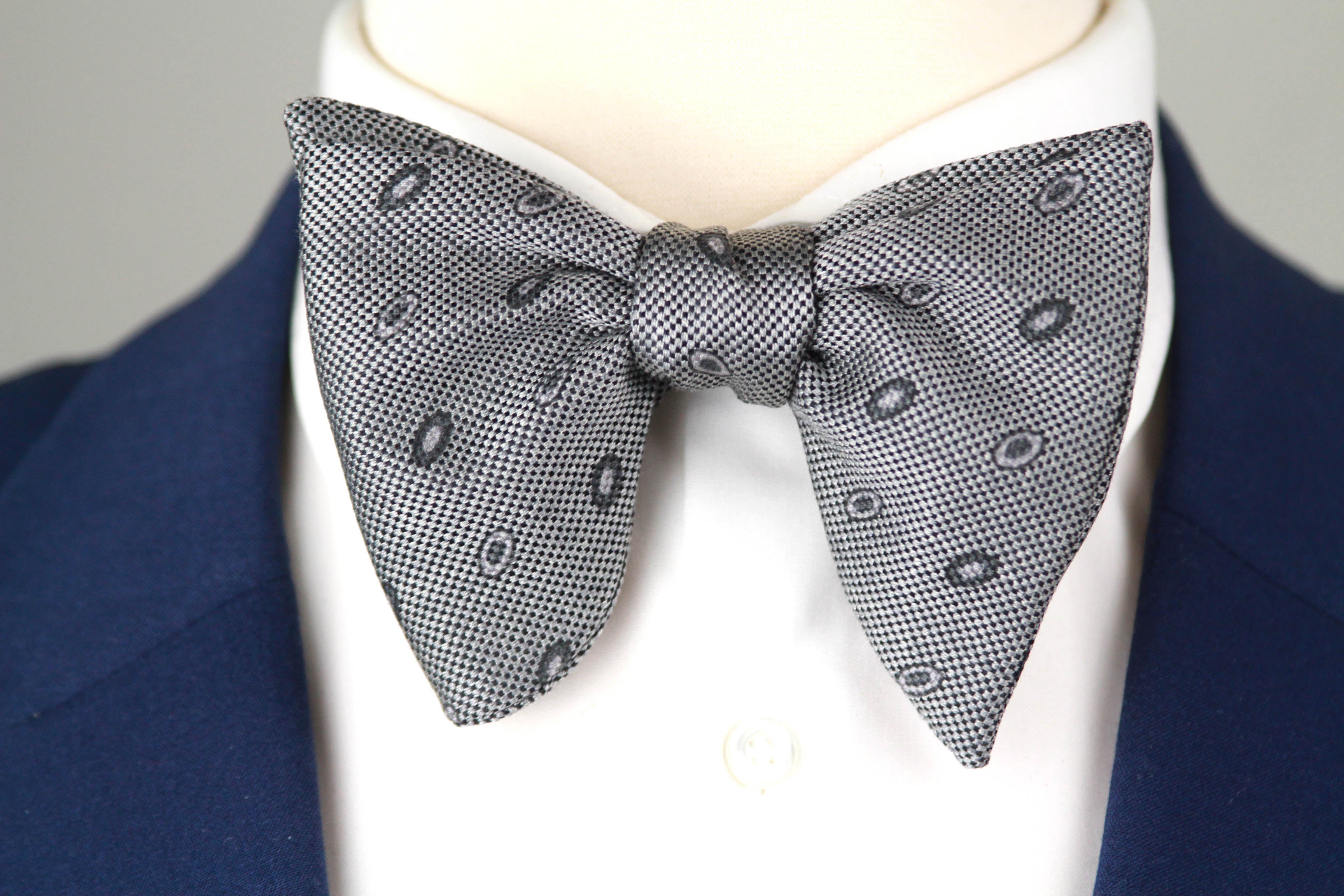 Big Butterfly Grey Ornament Silk Bow Tie