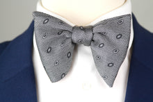 Load image into Gallery viewer, Big Butterfly Grey Ornament Silk Bow Tie
