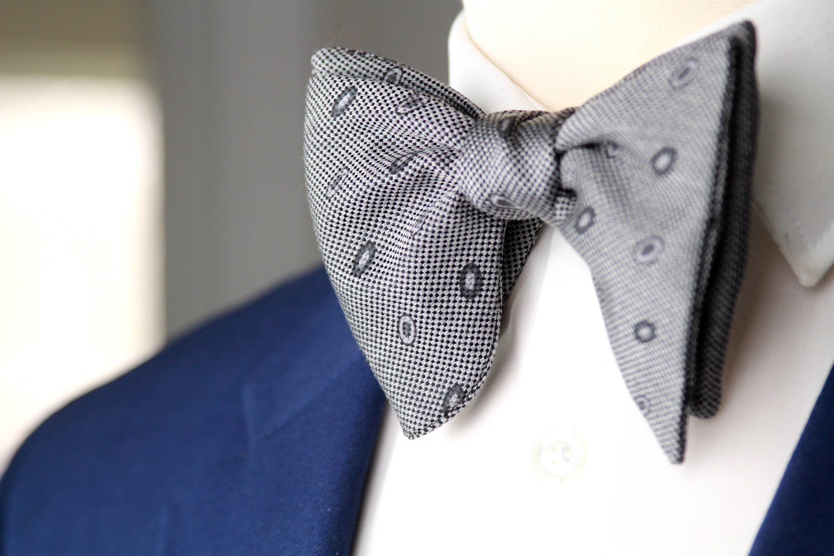 Big Butterfly Grey Ornament Silk Bow Tie
