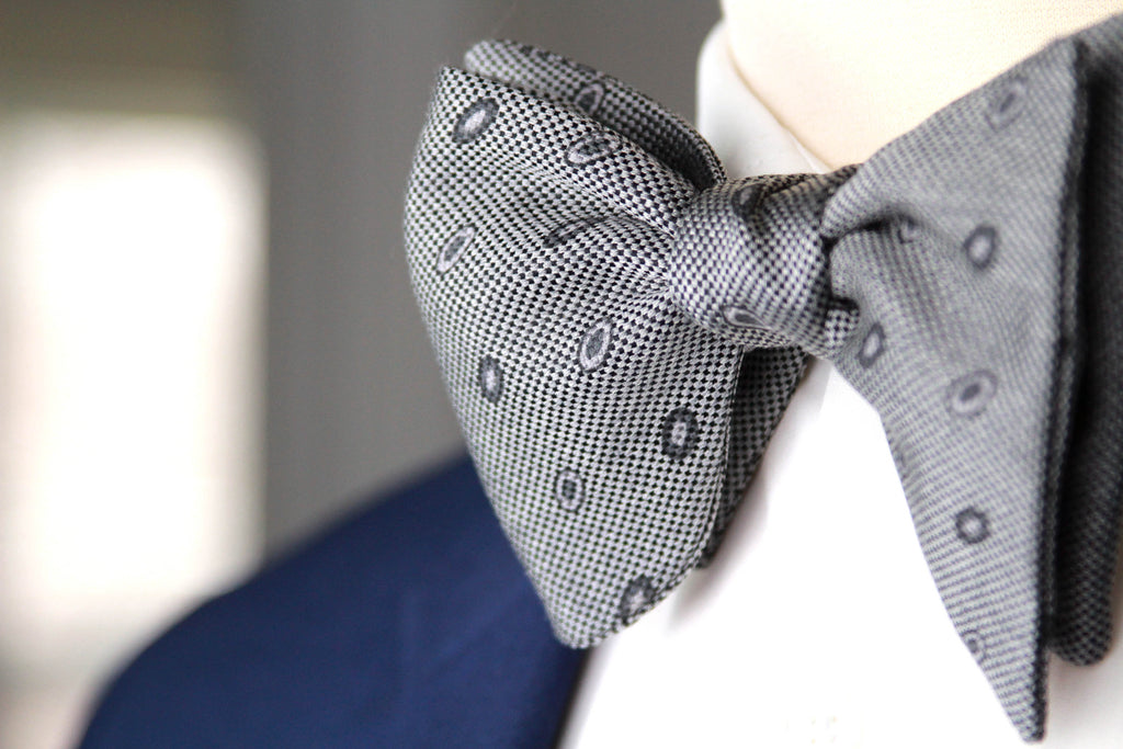 Big Butterfly Grey Ornament Silk Bow Tie