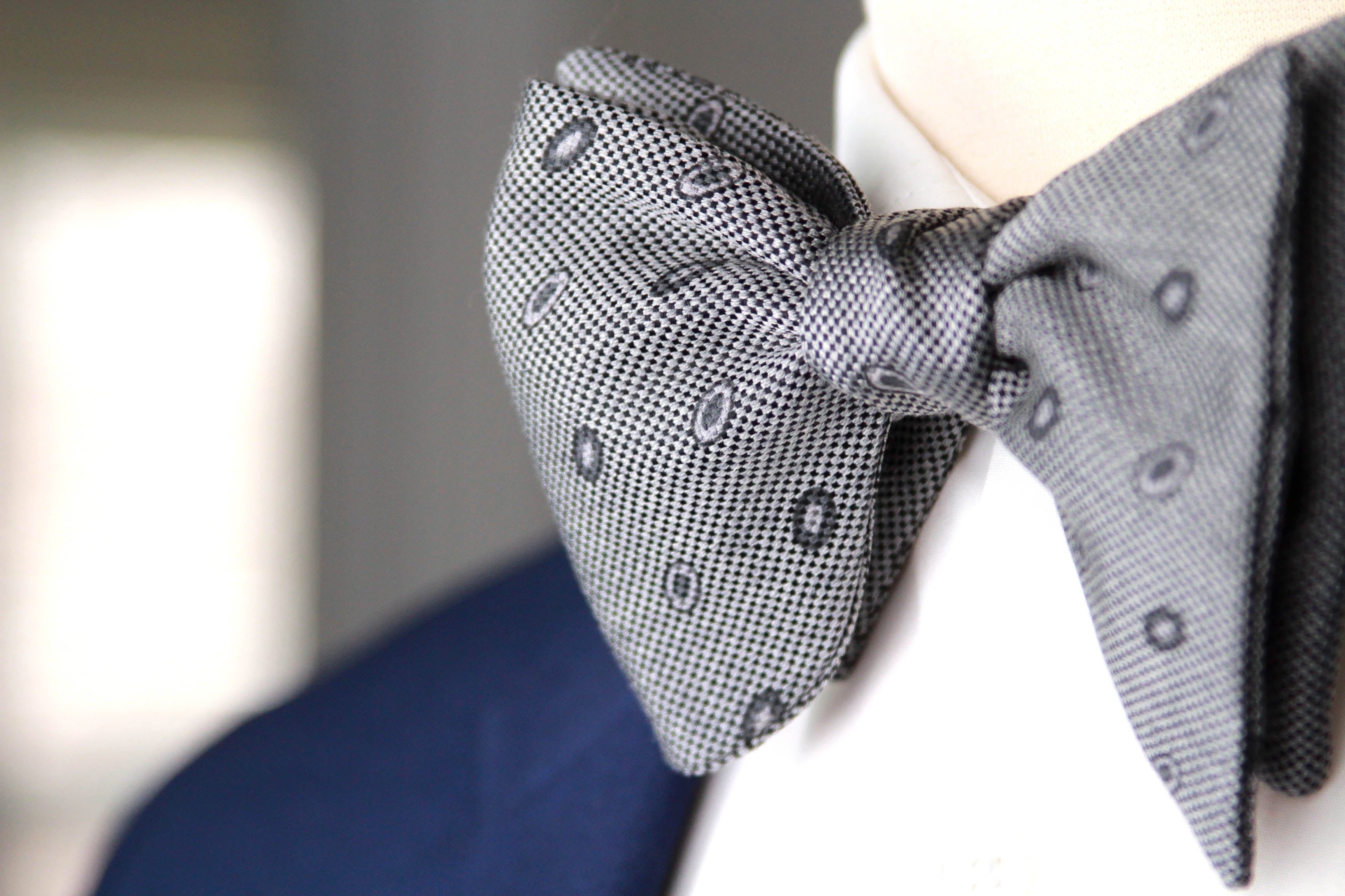Big Butterfly Grey Ornament Silk Bow Tie