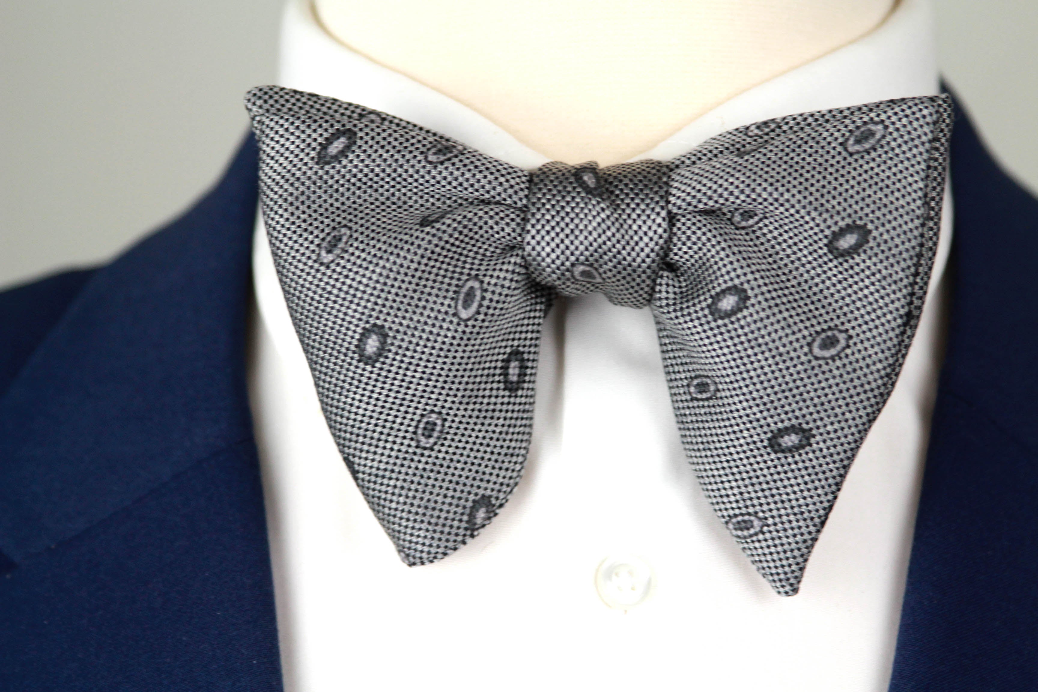 Big Butterfly Grey Ornament Silk Bow Tie