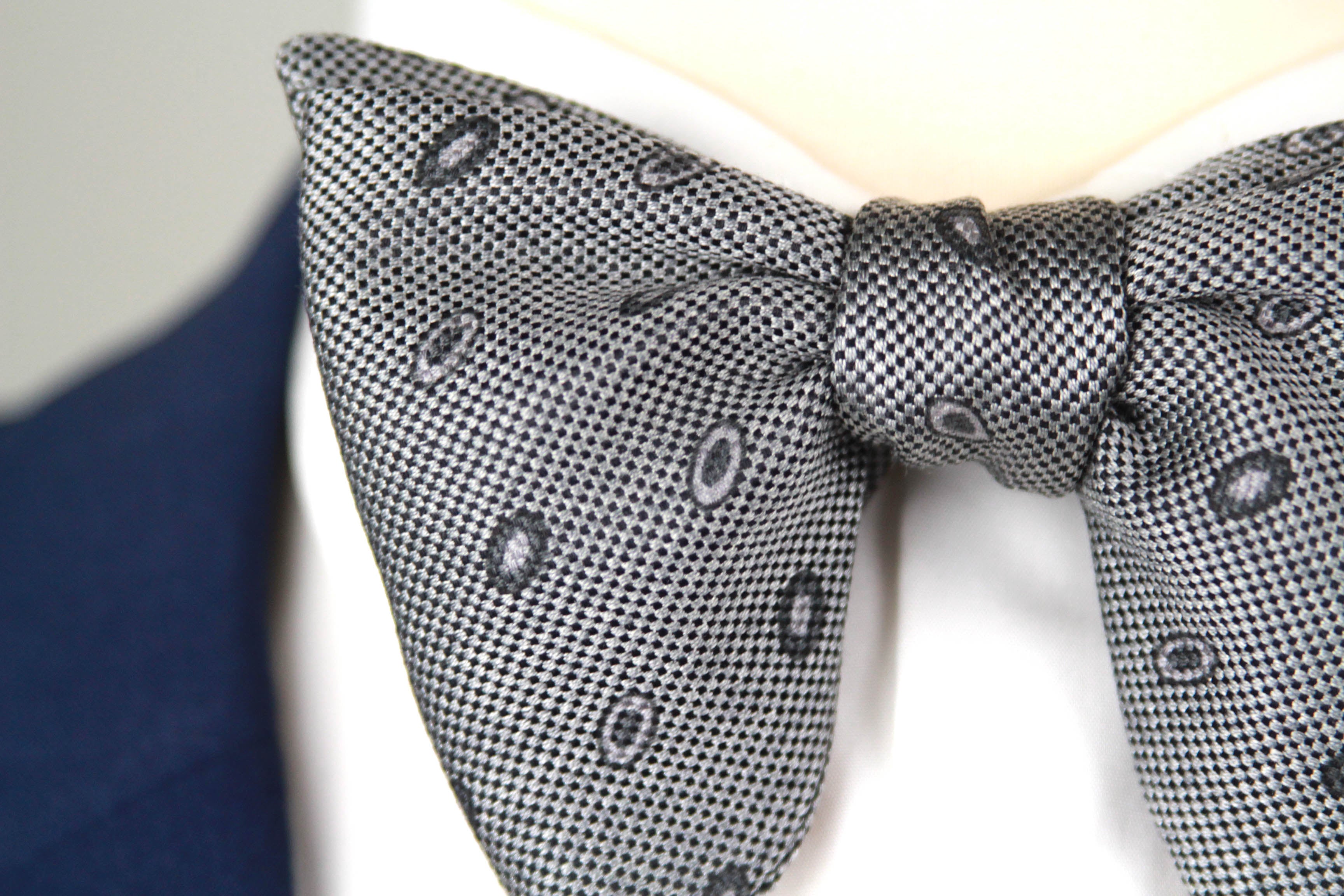 Big Butterfly Grey Ornament Silk Bow Tie
