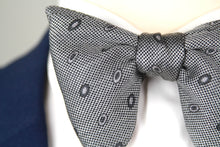 Load image into Gallery viewer, Big Butterfly Grey Ornament Silk Bow Tie
