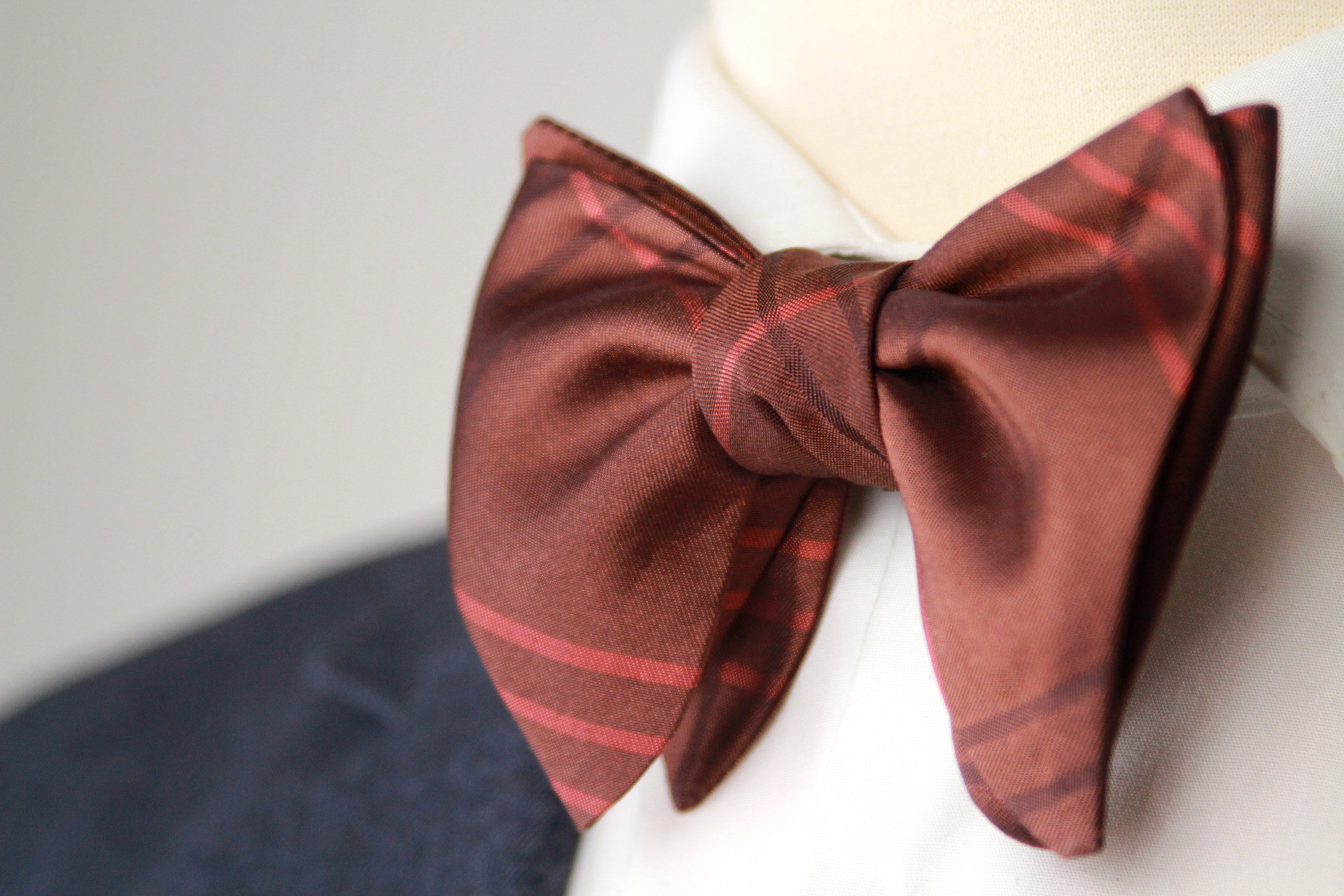 Small Butterfly Brown Plaid Silk Bow Tie S652small