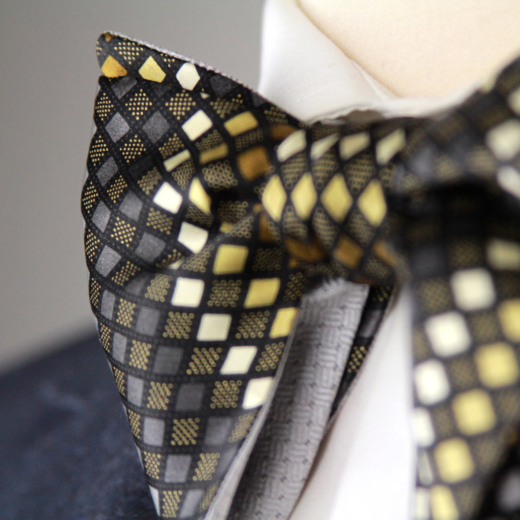 Large men's Bow tie