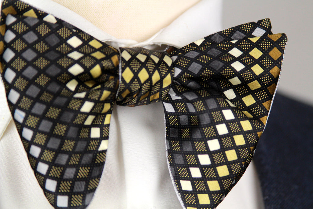 Large men's Bow tie
