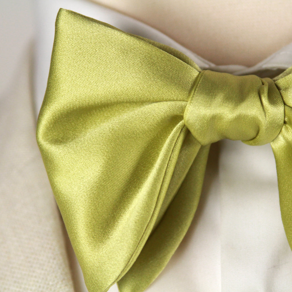 Big Butterfly Silk Bow Tie