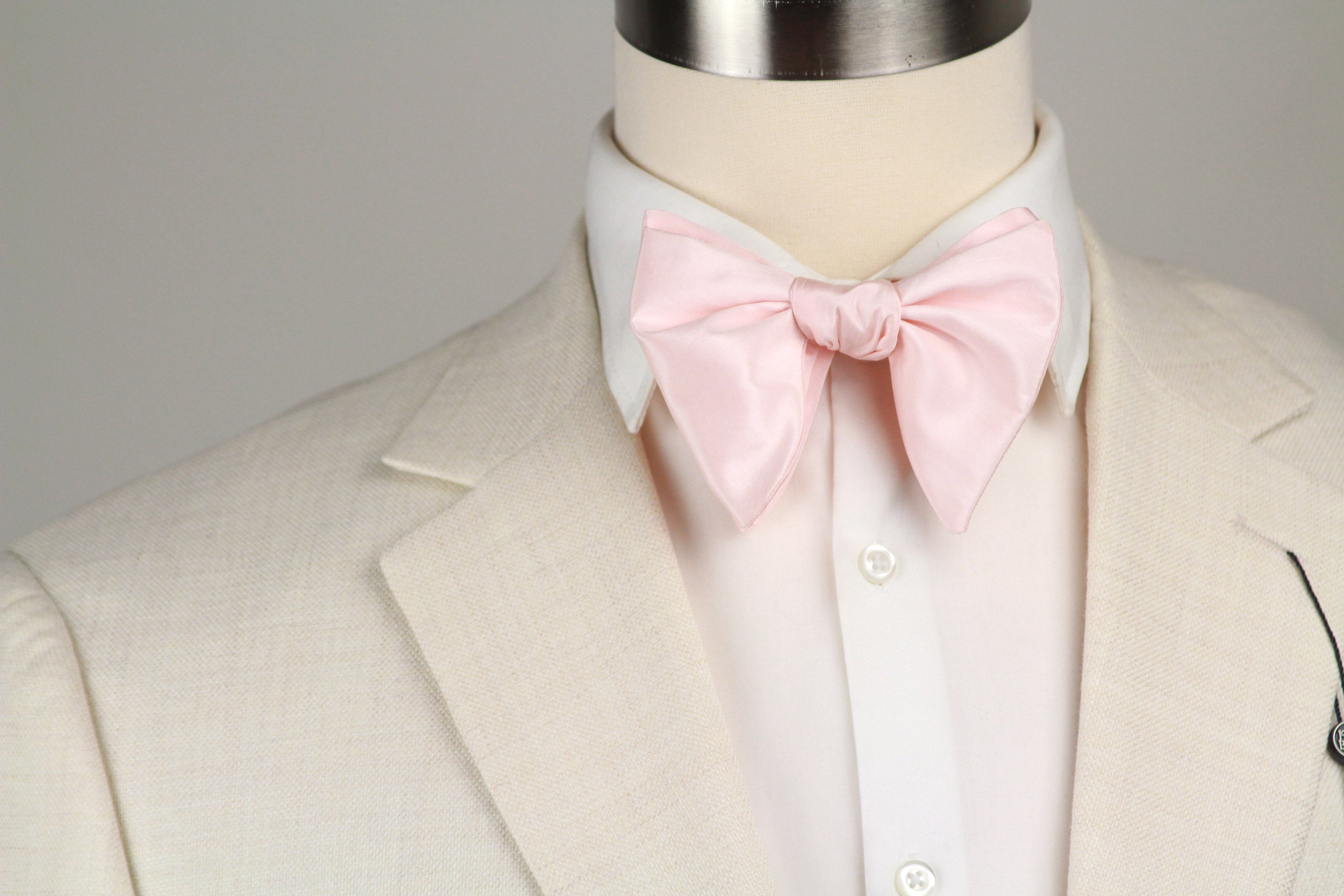 Big Butterfly Silk Bow Tie Rose S703
