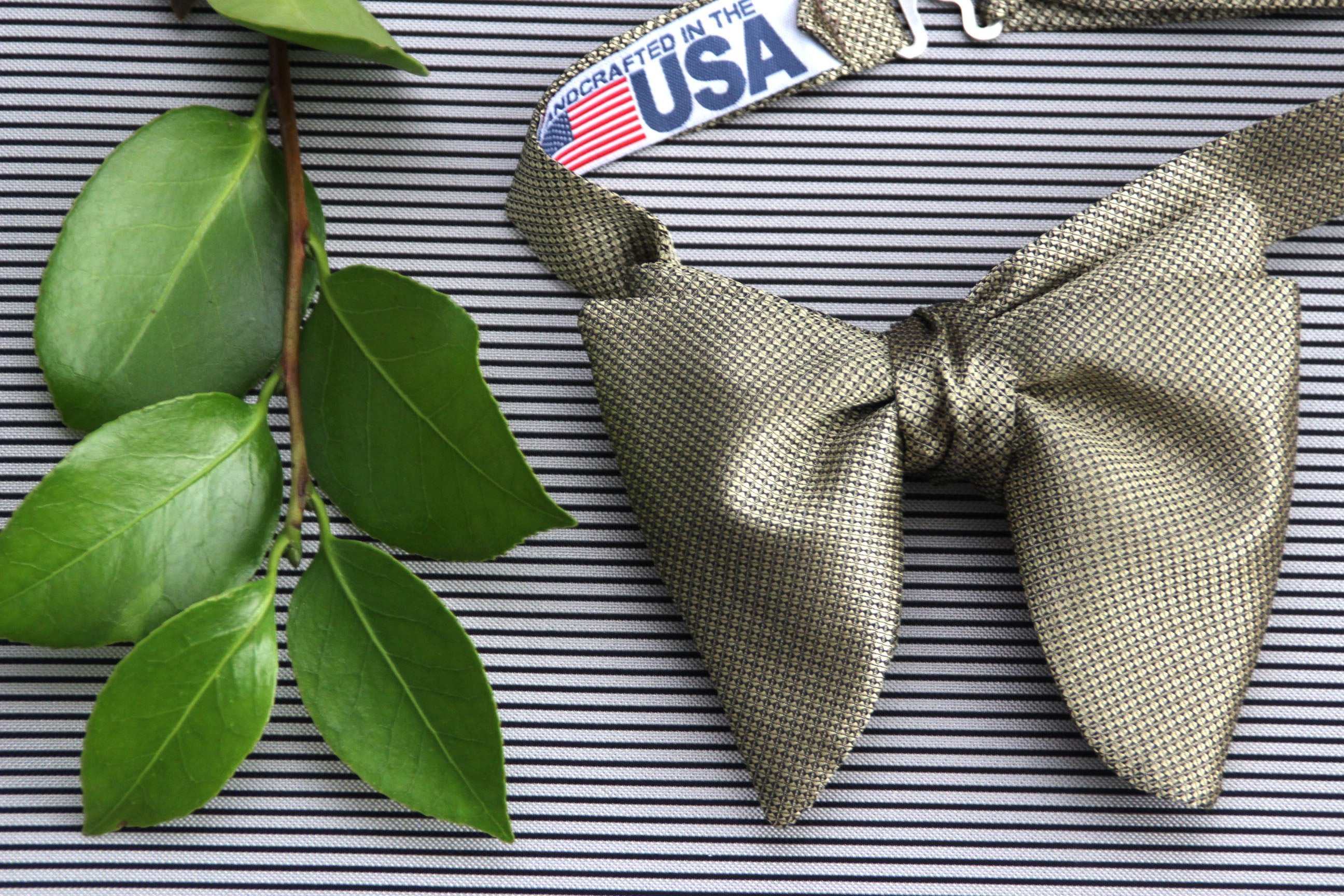 Big Butterfly Gold Bronze Ornament Silk Bow Tie