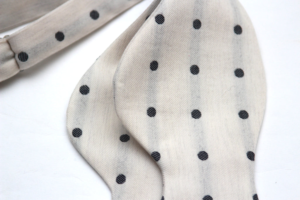 Big Butterfly Off white Polka Dot Silk Bow Tie
