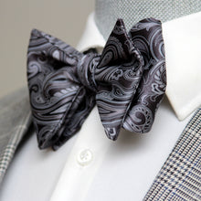 Load image into Gallery viewer, Compact Butterfly Bow tie
