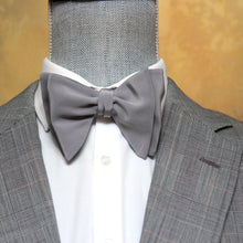 Load image into Gallery viewer, Big Butterfly Grey Matte Silk Bow Tie
