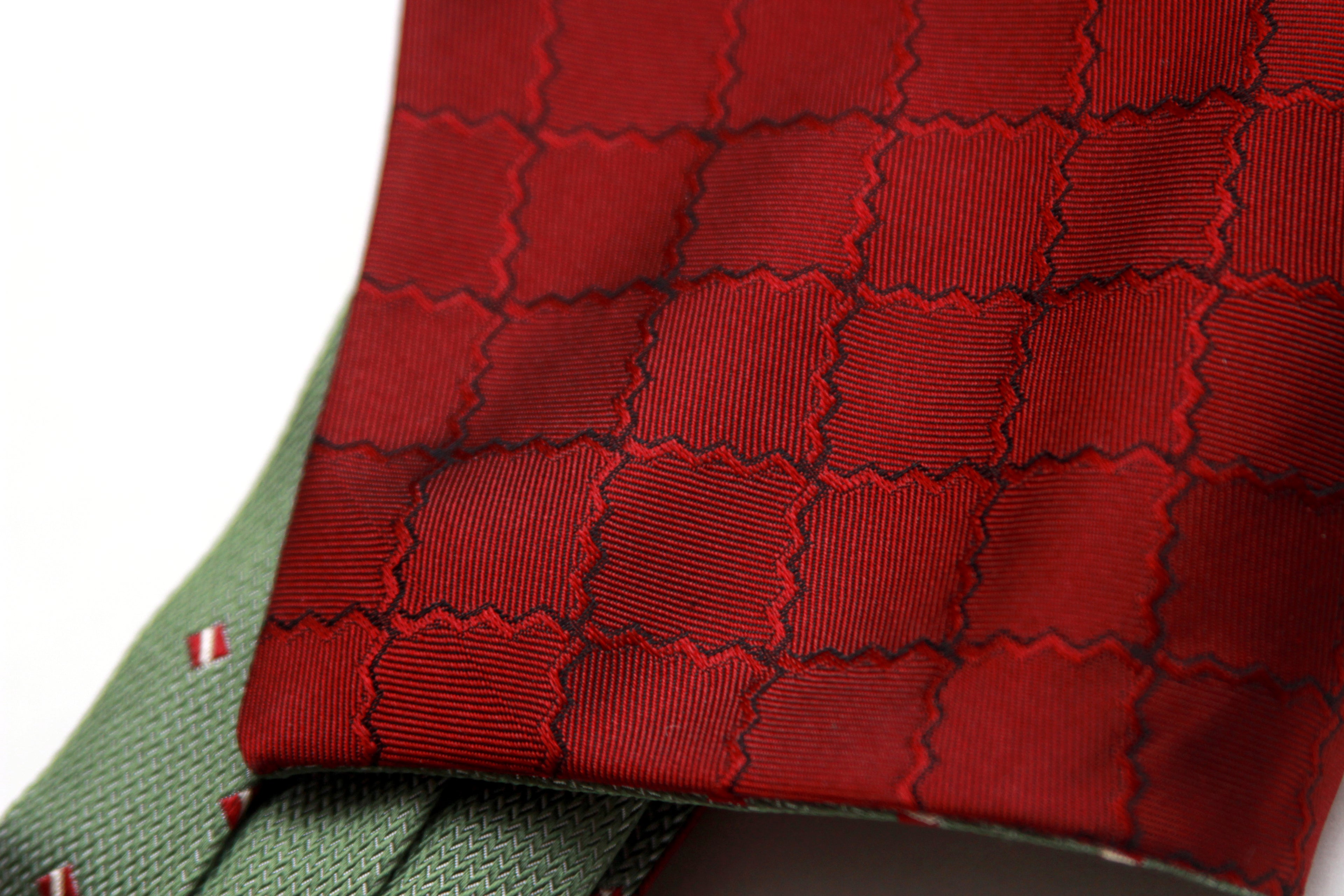 Green and Red Reversible Silk Ascot Cravat
