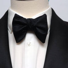 Load image into Gallery viewer, Butterfly Self-tied Black Silk Bow Tie
