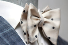 Load image into Gallery viewer, Big Butterfly Off white Polka Dot Silk Bow Tie
