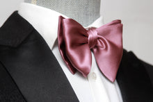 Load image into Gallery viewer, Big Butterfly Dusty Rose Silk Bow Tie
