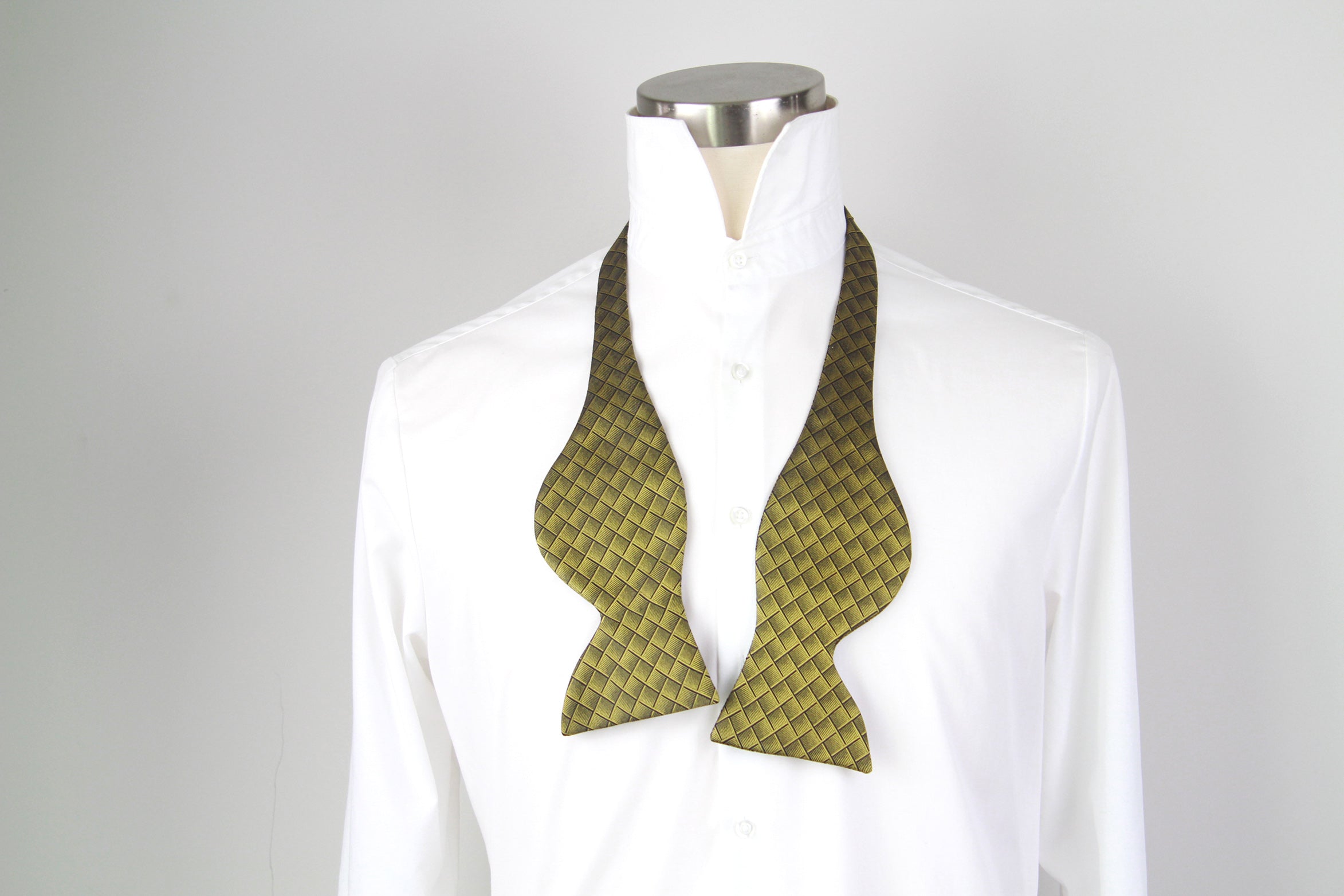 Big Butterfly Gold Bronze Ornament plaid Silk Bow Tie