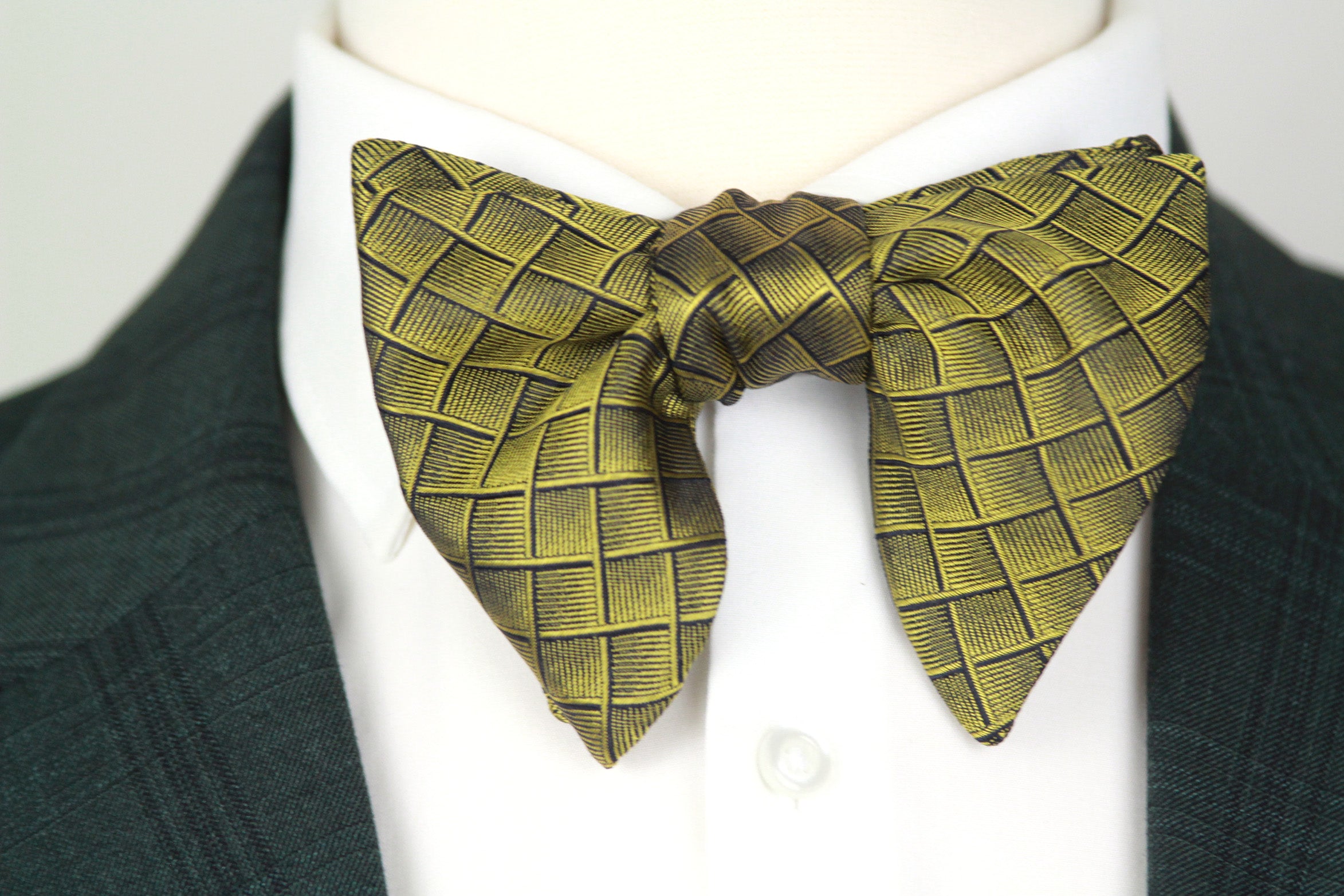 Big Butterfly Gold Bronze Ornament plaid Silk Bow Tie