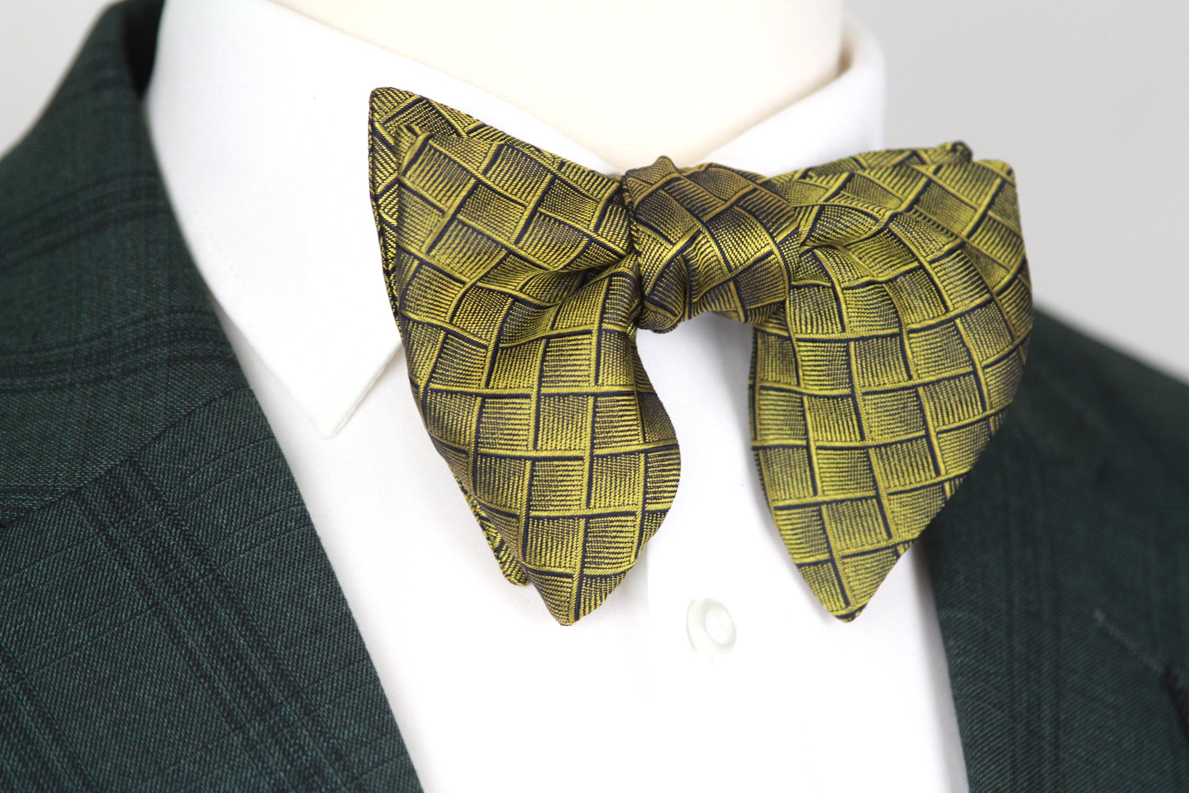 Big Butterfly Gold Bronze Ornament plaid Silk Bow Tie