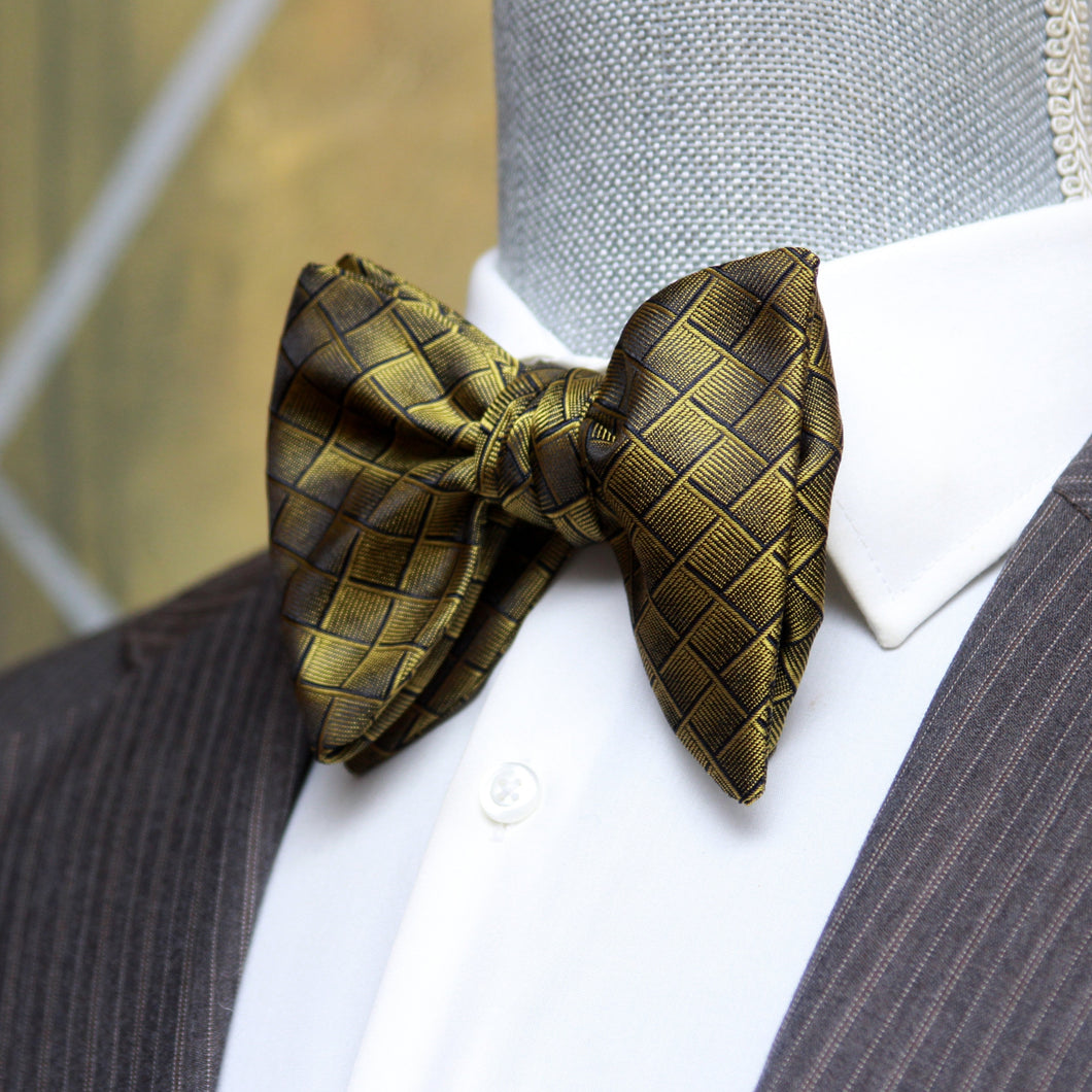 Big Butterfly Gold Silk Bow Tie