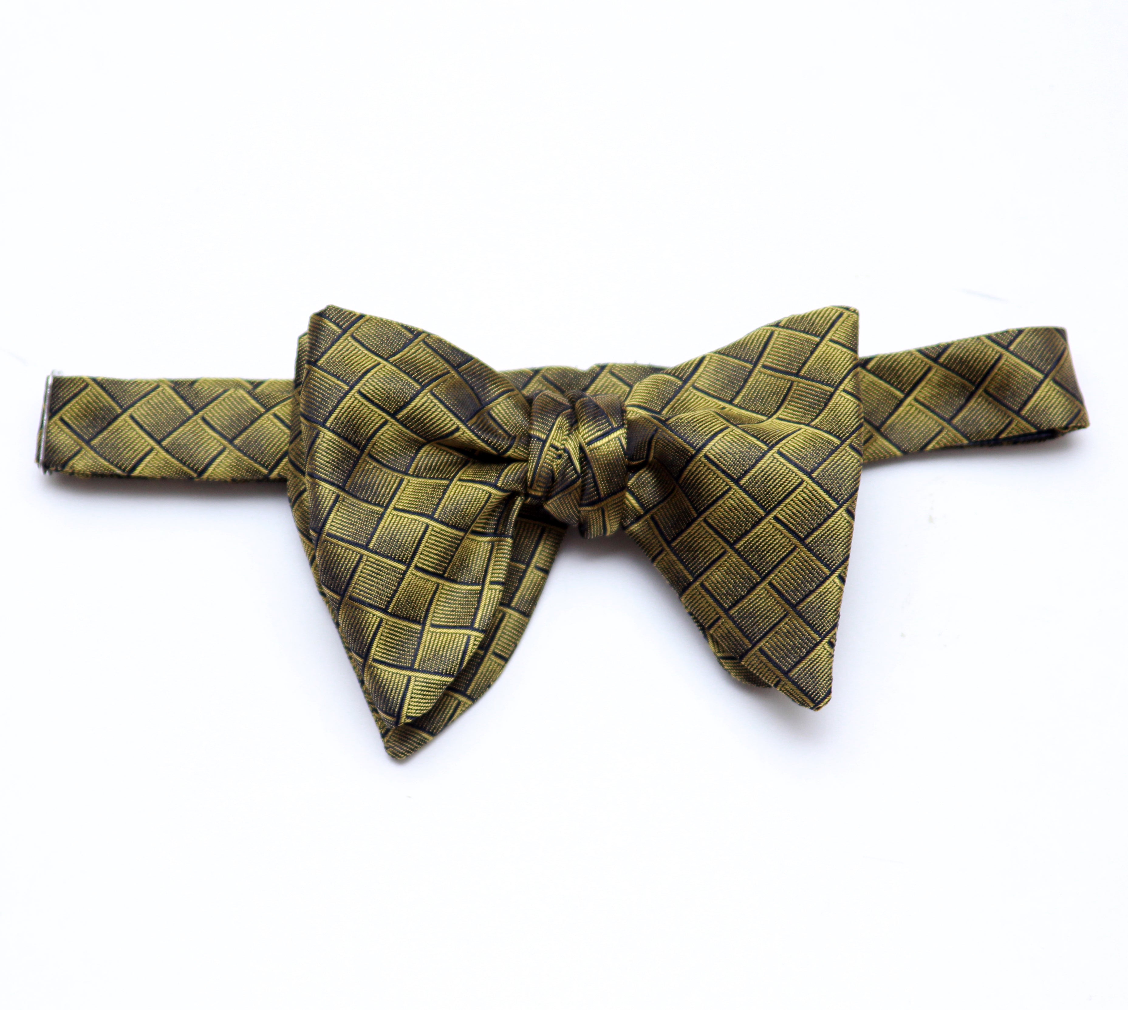 Big Butterfly Gold Silk Bow Tie